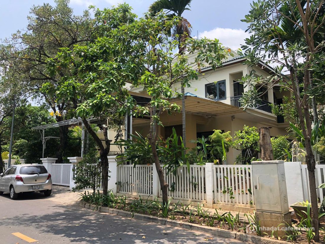Bán nhà riêng:  VIP! Villa Senturia 3 tầng 373m2, Đ.10m – Vườn Lài Q12