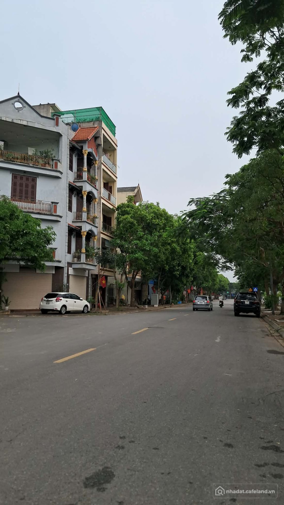 Bán đất thổ cư: BÁN ĐẤT MẶT PHỐ PHÚC LỢI 86M2- LÔ GÓC- VIEW VINHOMERIVERSIDE- 30