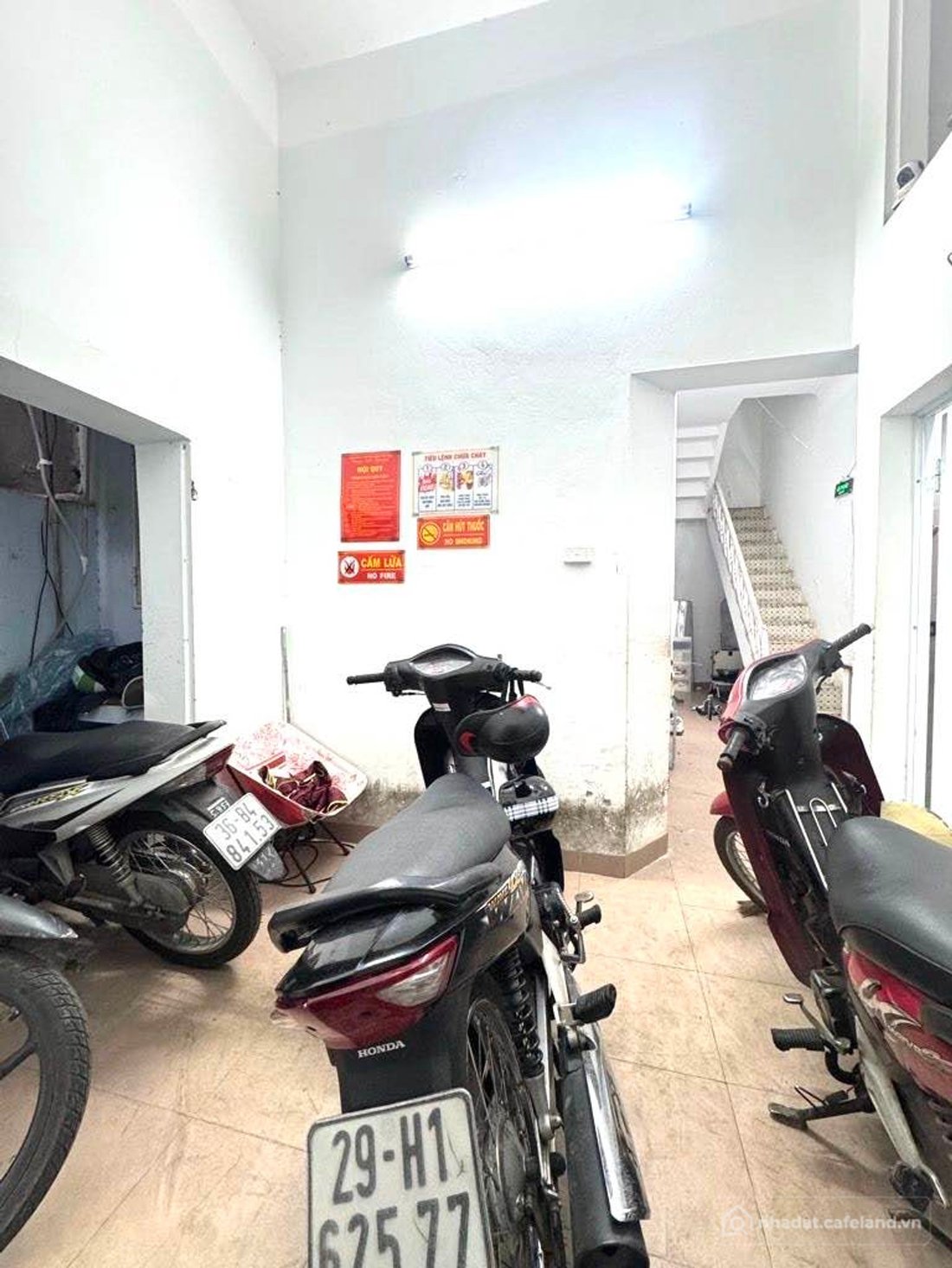 Bán nhà riêng: Bán nhà Hoàng Văn Thái – Giá 13.5 tỷ – DT 52m² x 3 tầng – MT 5.5m
