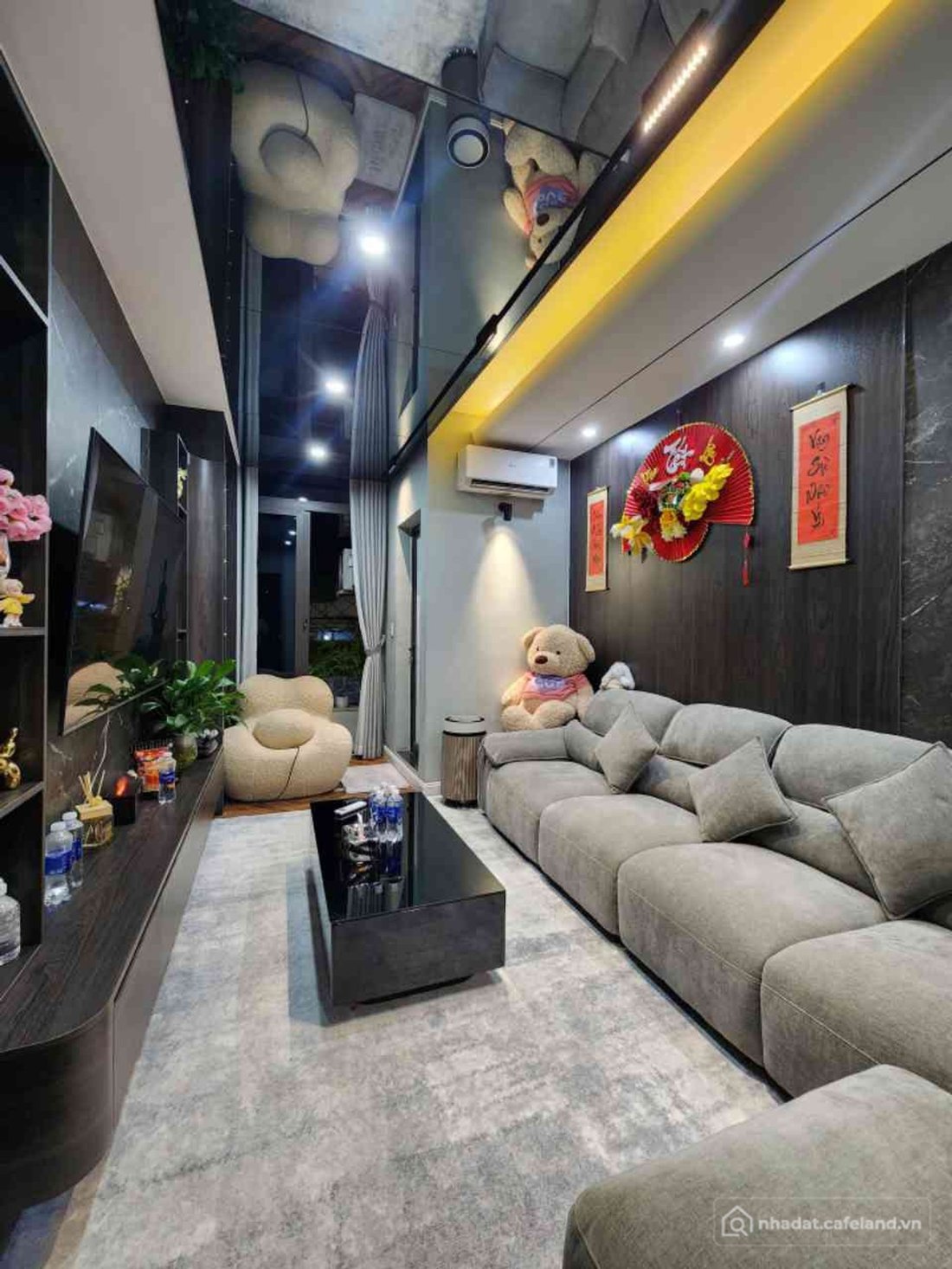 Bán nhà riêng: TUYỆT PHẨM GIÁP TIMES CITY - PHỐ HUYỀN THOẠI - NHÀ ĐẸP Ở SƯỚNG - 