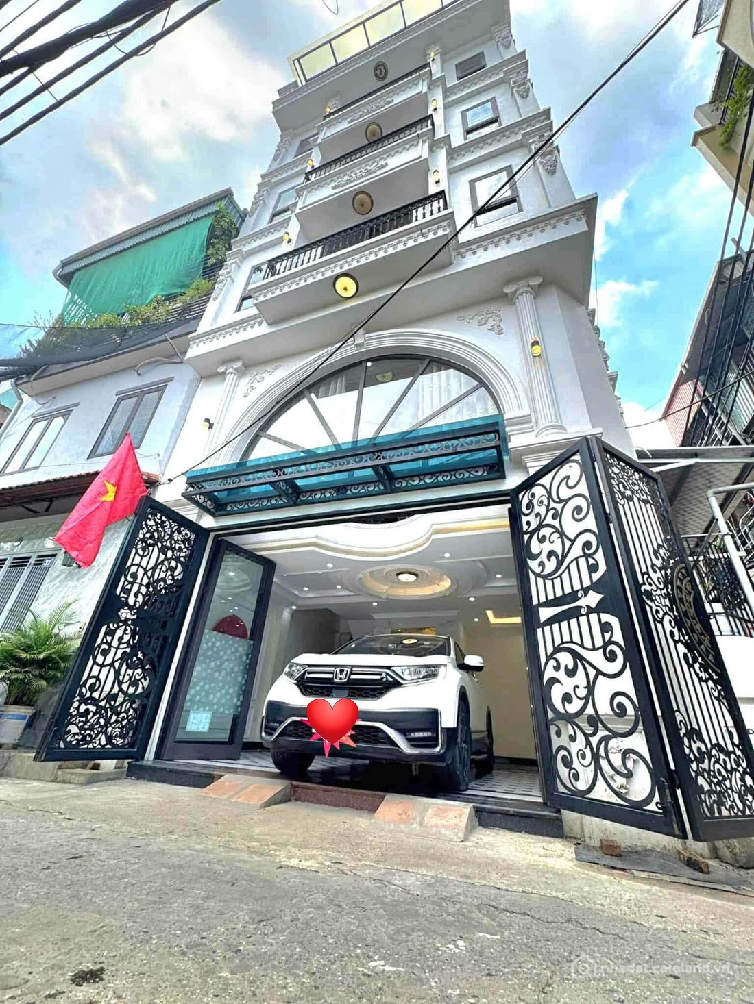 Bán nhà riêng: BÁN NHÀ NGUYỄN VĂN LINH, GẦN VINHOMES RIVERSIDE-40M,LÔ GÓC-THANG 