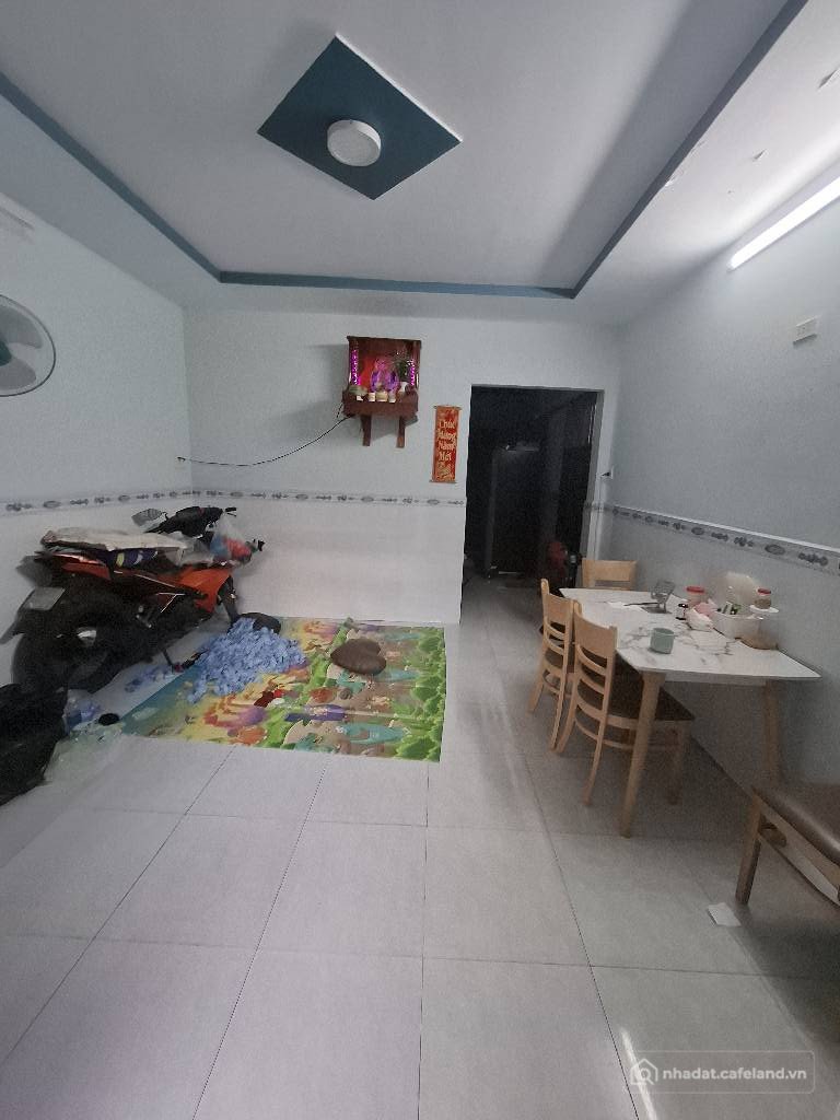 Bán nhà riêng: Bán nhà 2 tầng 38m² (4x10), Hẻm xe hơi 6m, gần Lê Trọng Tấn, Aeon