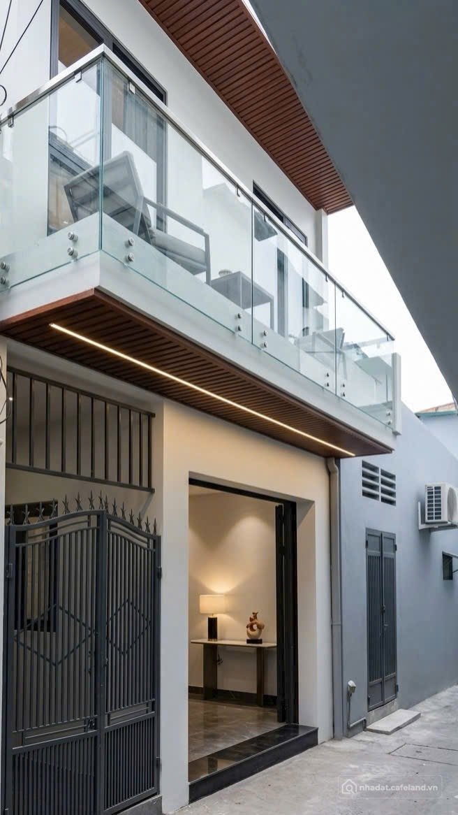 Bán nhà riêng: Bán nhà 1 trệt lầu gần bờ kè Biên Hoà (Hoàn công) P.Quang Vinh 1t