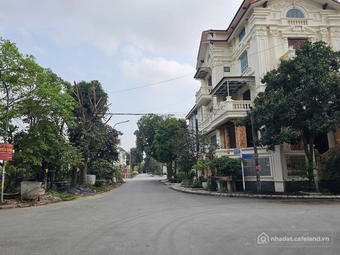 Bán nhà riêng: Bán căn biệt thự đã xây thô 4.5 tầng khu đô thị đại hoàng long dã