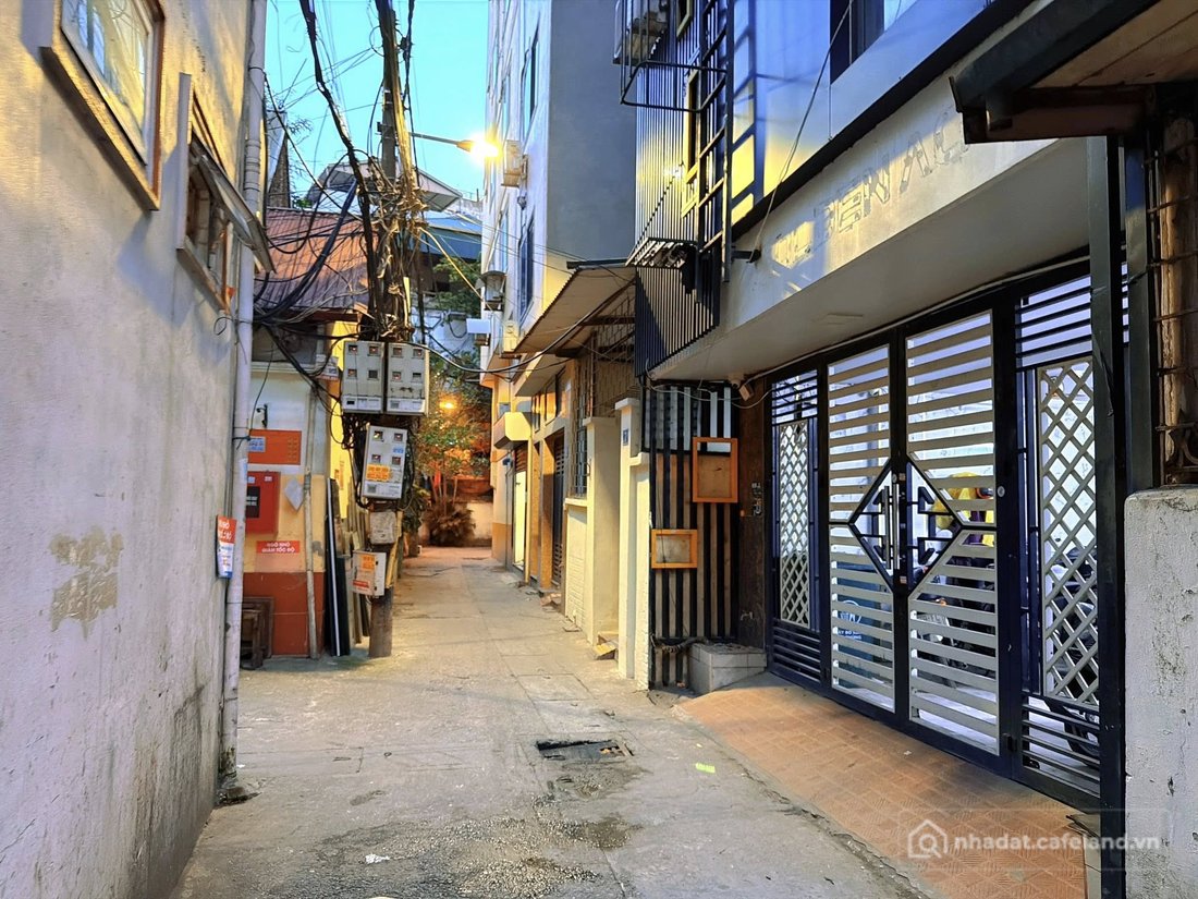 Bán nhà riêng: BÁN TÒA NHÀ CHDV ĐƯỜNG HOÀNG NGÂN. 115M2 - 7 TẦNG. THANG MÁY. 23 