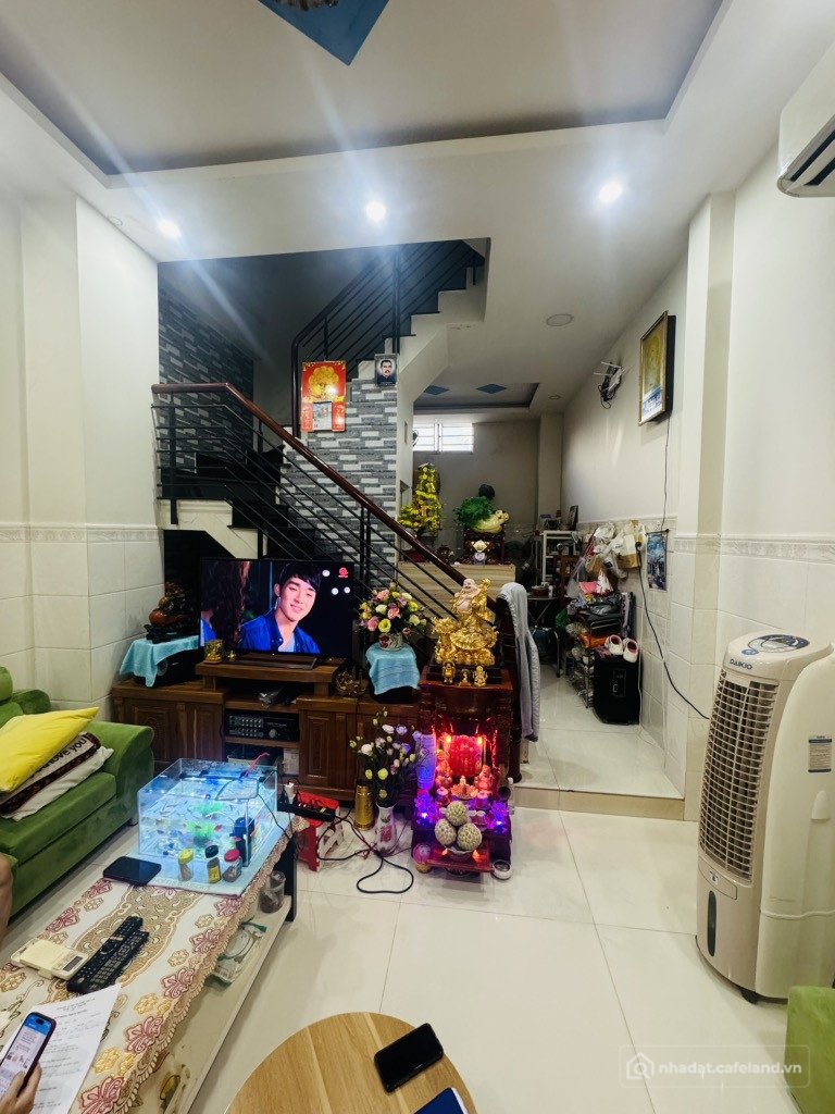 Bán nhà riêng: Bán nhà 3 tầng, 42m2 (4x11), Ngay vòng xoay An Lạc, gần Aeon Tên 