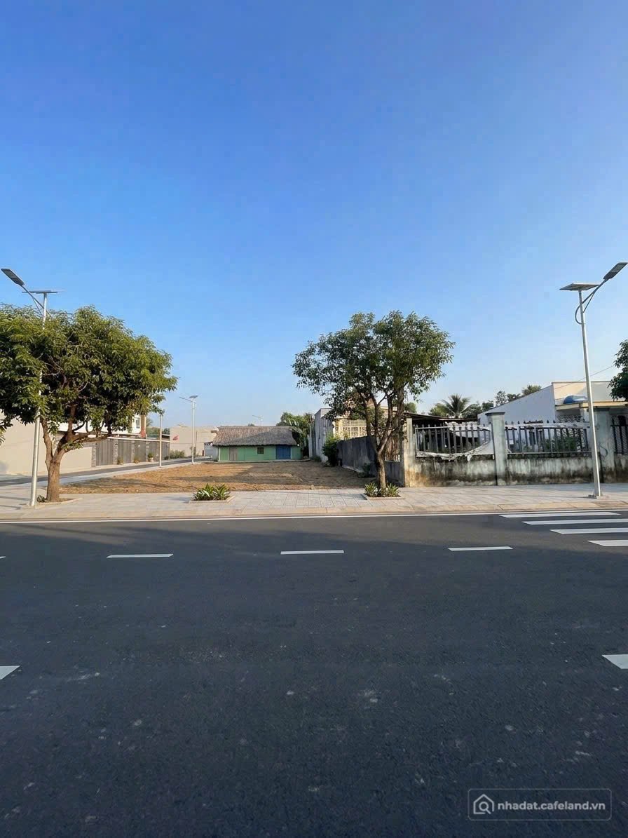 Bán đất thổ cư: DUY NHẤT LÔ GÓC 2 MẶT TIỀN CÁCH SÂN BAY QUỐC TẾ LONG THÀNH CHỈ 1