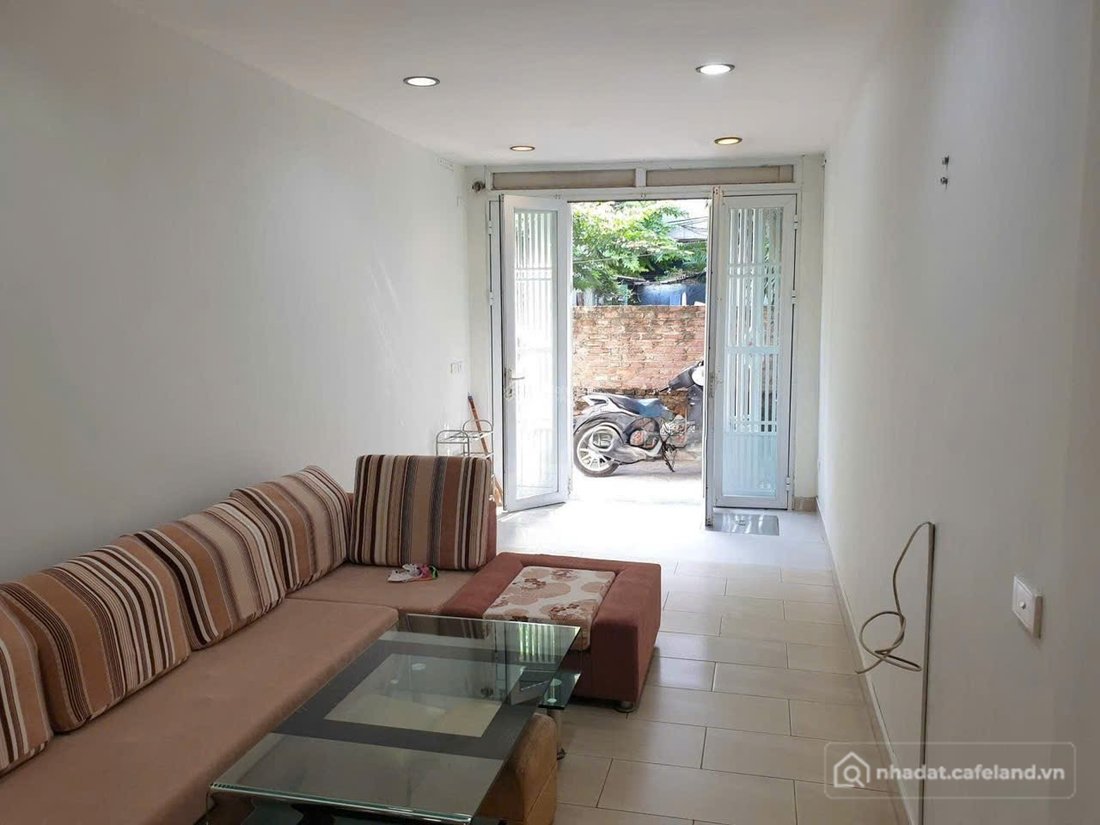 Cho thuê nhà riêng: Cho thuê nhà ngõ 267 Hoàng Hoa Thám, Ba Đình 35M x 5T giá 13