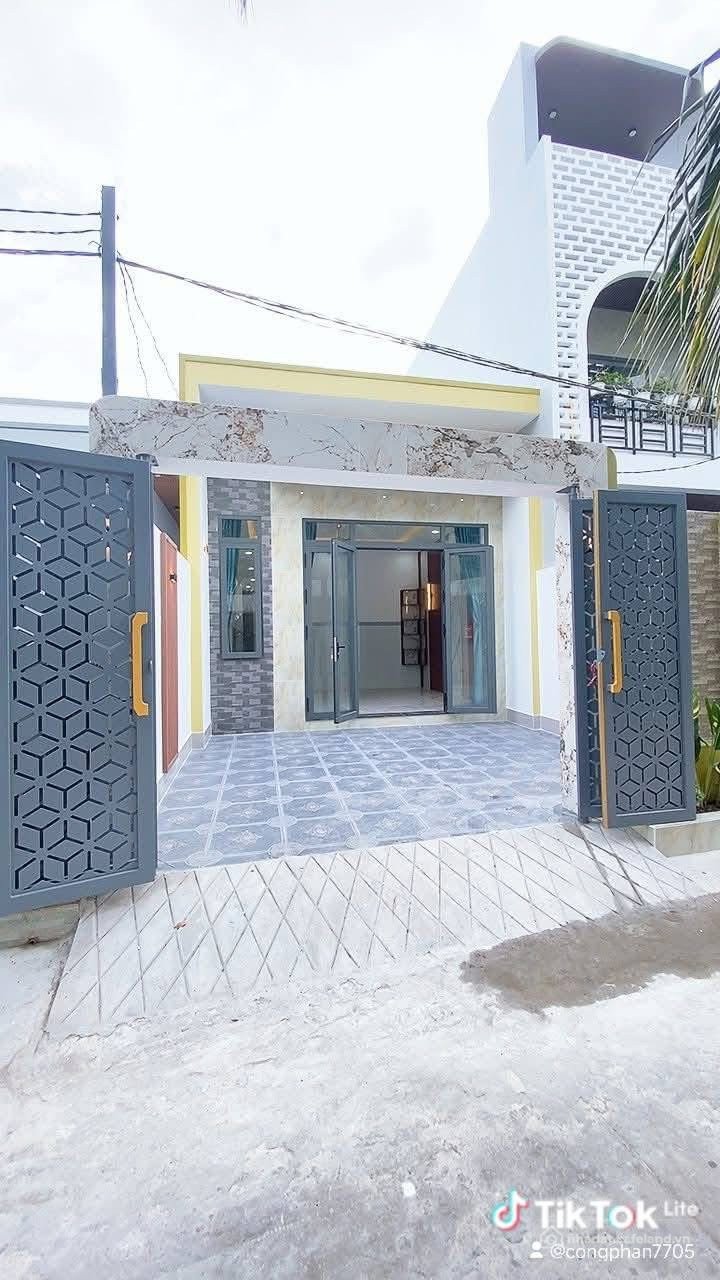 Bán nhà riêng: Bán nhà cấp 4 đường ô tô khu phố Long Hoà A, Phường Đạo Thạnh các