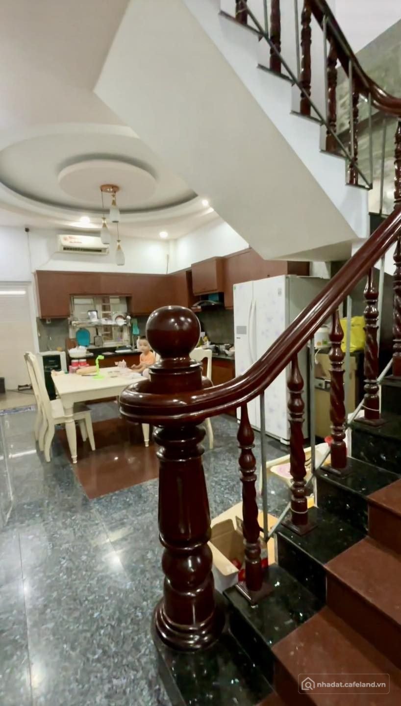 Bán nhà riêng: kẹt tiền bán gấp nhà mặt tiền đường số 4 khu dân cư phạm văn hai 