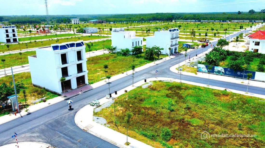 Bán đất thổ cư: Cần Bán Lô Đất Nền Long Thành 10tr/m2, 100m2 Cách Sân Bay Long T