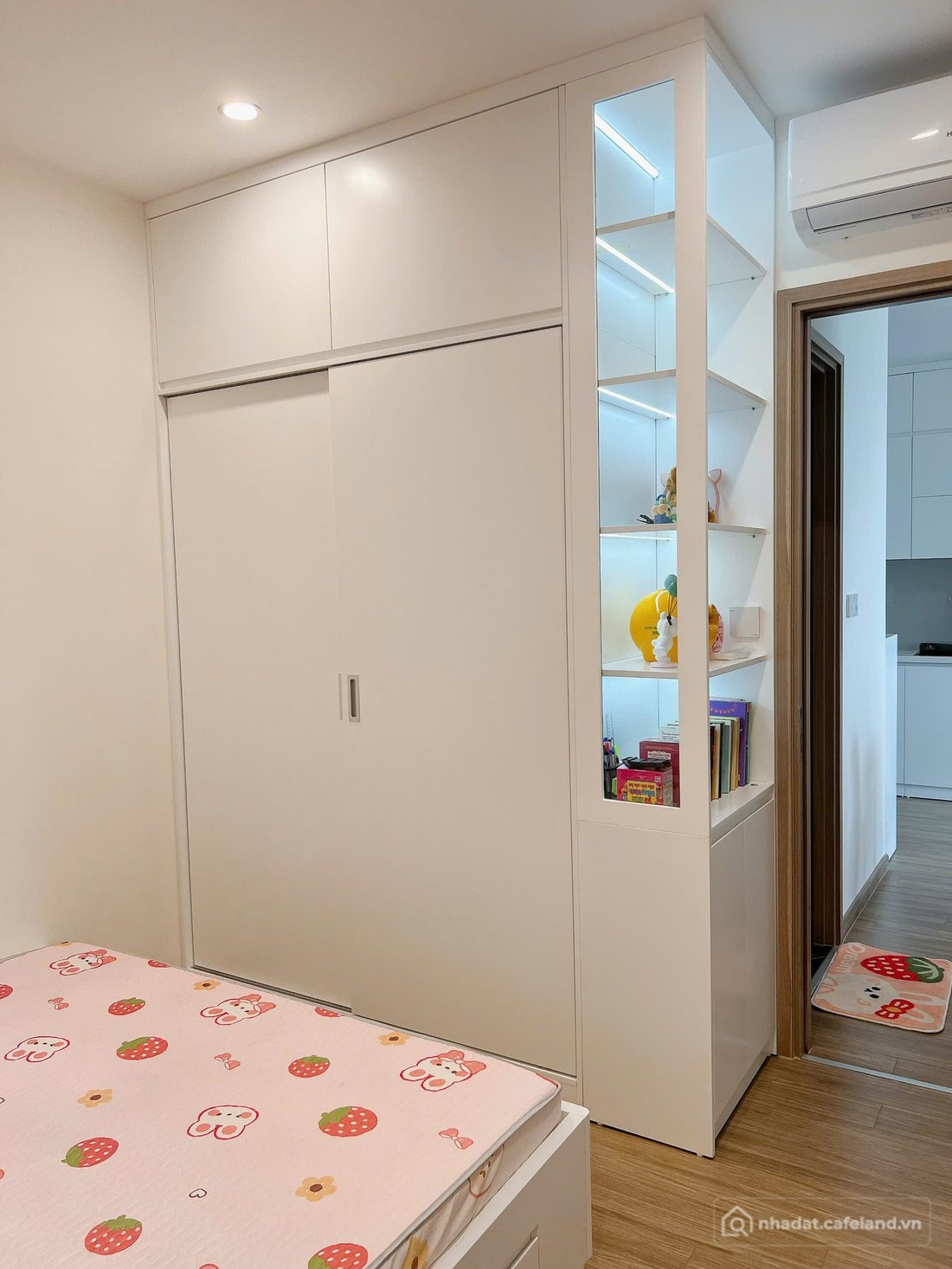 Bán căn hộ chung cư: Sang nhượng căn 2ngủ 54m2 vinhome ocepark - chủ thiện trí -