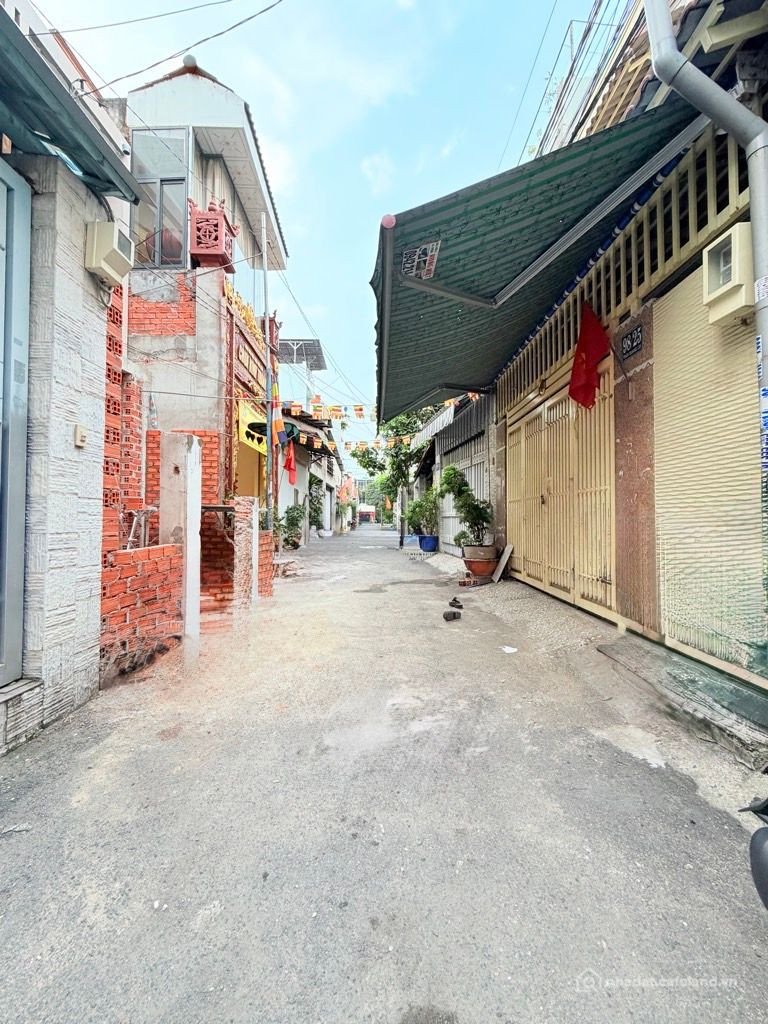 Bán nhà riêng: TÂN PHÚ HẼM Ô TÔ - GẦN MẶT TIỀN - 60M2 - KHU DÂN CƯ HỮU HIỆN XÂY 