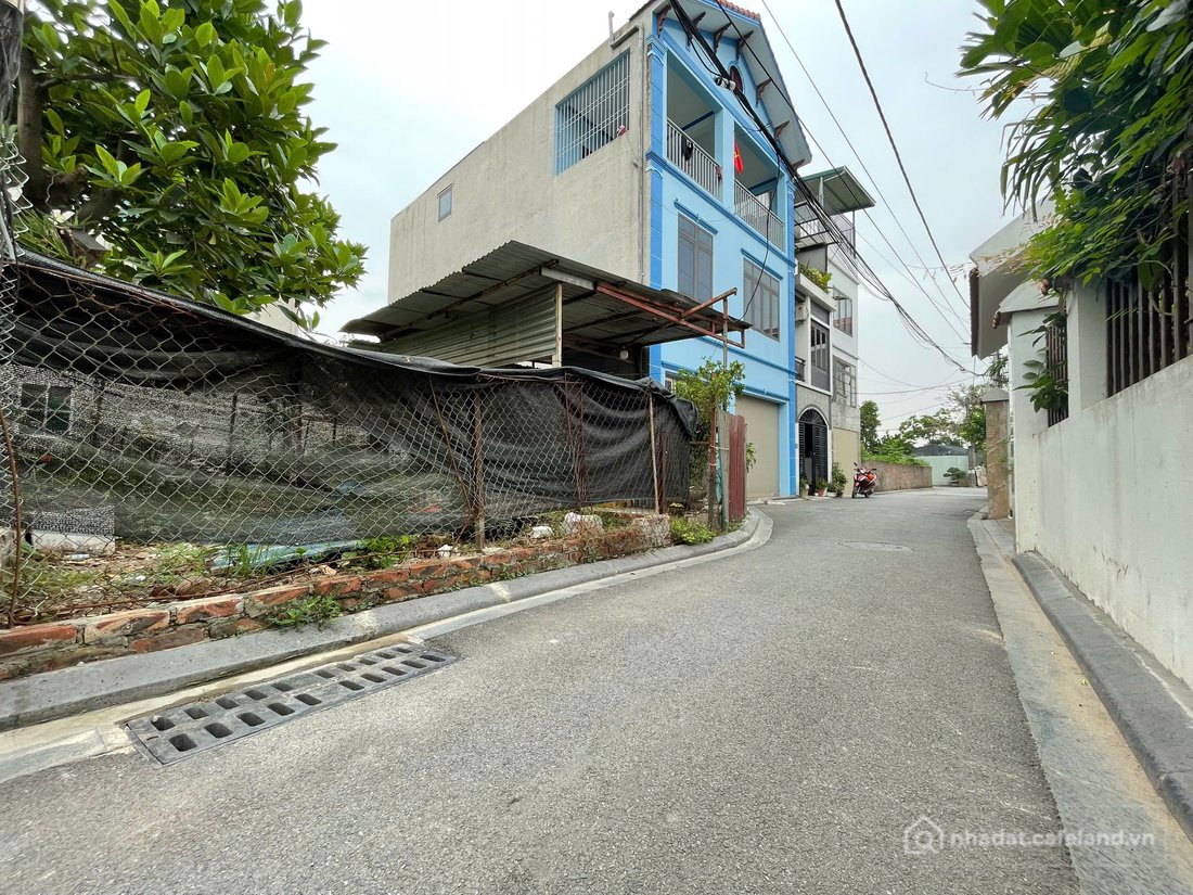 Bán đất thổ cư: Bán đất Thôn Đoài Nam Hồng (xã Phúc Thịnh) 67m2 mt4m ô tô vào tậ