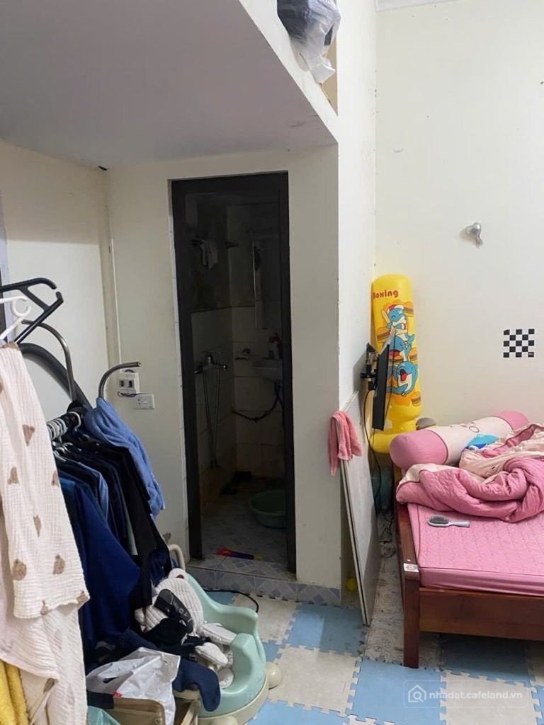 Bán nhà riêng: NGÕ NÔNG KHÁ RỘNG, TRƯỚC NHÀ CÓ SÂN – 3 tầng Trần Phú 18m chỉ 4.2