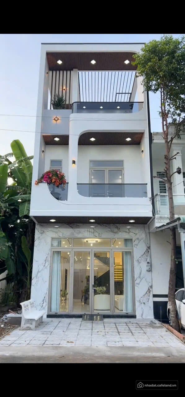 Bán nhà riêng:  NHÀ 1 TRỆT 2 LẦU DTSD 200m2 TP. THỦ DẦU MỘT, NHÀ MỚI XÂY - SỔ S