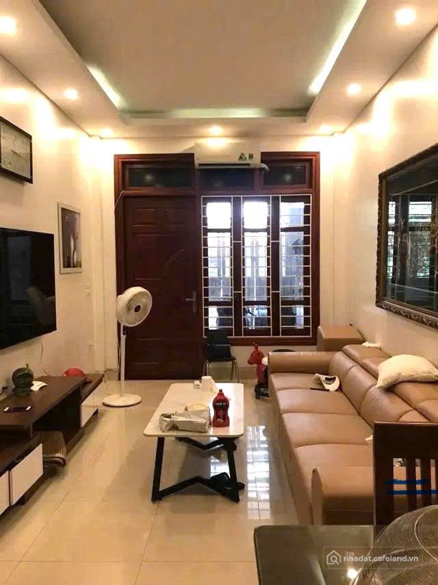 Bán nhà riêng: Chỉ 6.75 Tỷ có ngay nhà 44m² 4 Tầng, Việt Hưng, Long Biên, Vị Trí