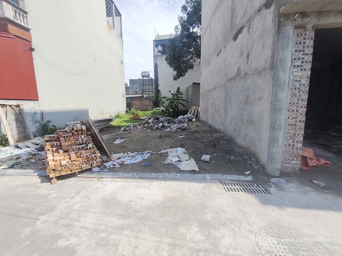 Bán đất thổ cư: Bán đất Xóm Nhì Vân Nội xã Phúc Thịnh 83m2 mt5m đường nhựa ô tô 
