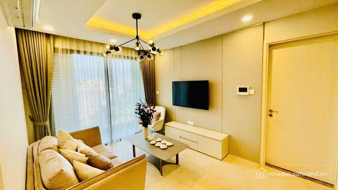 Bán căn hộ chung cư: Bán gấp CC 2PN 2WC tại 23 Duy Tân, 8 tỷ, 75m2 Hot!