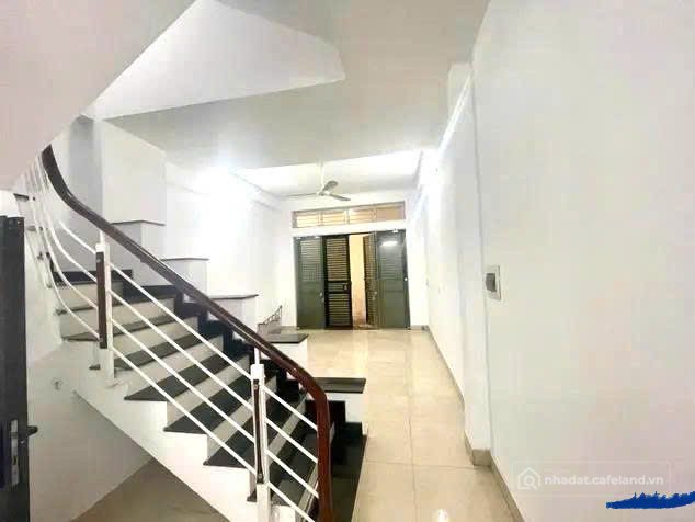 Bán nhà riêng: CẦN BÁN NHÀ Ô CÁCH VIỆT HƯNG 45M²- 7.35 TỶ NGÕ NÔNG, GẦN Ô TÔ TRÁ
