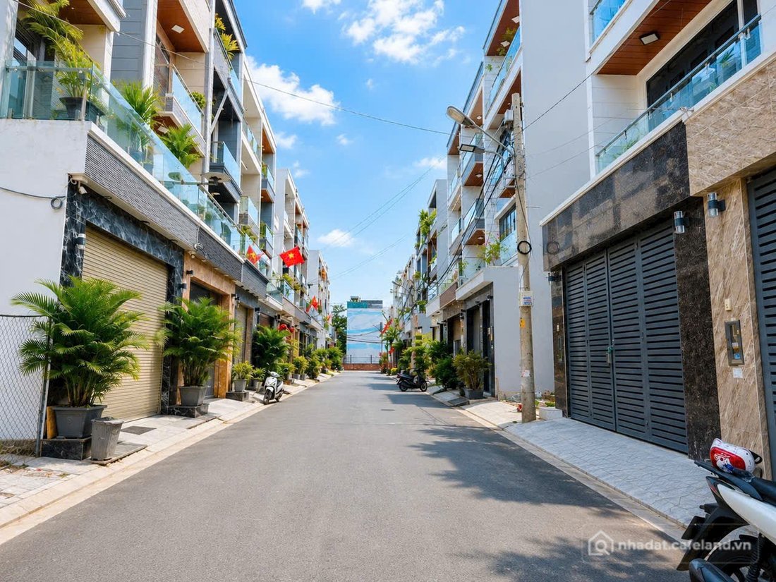 Bán nhà riêng: Nhà Ngộp Rẻ Hơn Thị Trường Hơn Tỷ Bạc !