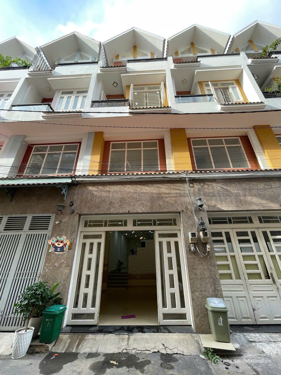 Cho thuê nhà riêng: Nhà 4 Lầu 5PN KDC Liền Kề Vạn Phúc Thủ Đức đường Quốc Lộ 13 