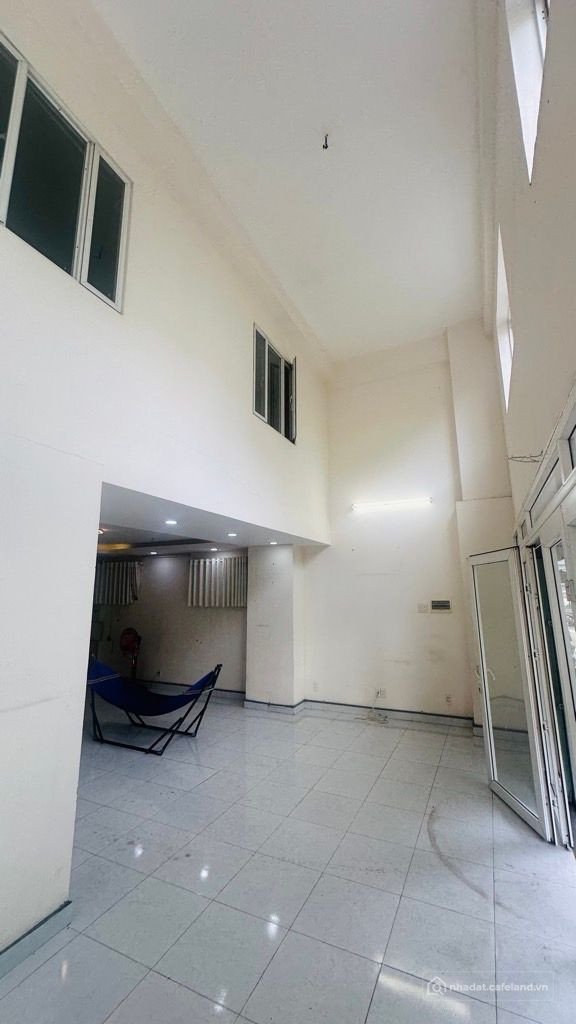 Bán căn hộ chung cư: Shophouse CC Sơn Kỳ 1  1 Trệt 1 Lầu  107M2, 3PN  Sổ hồng