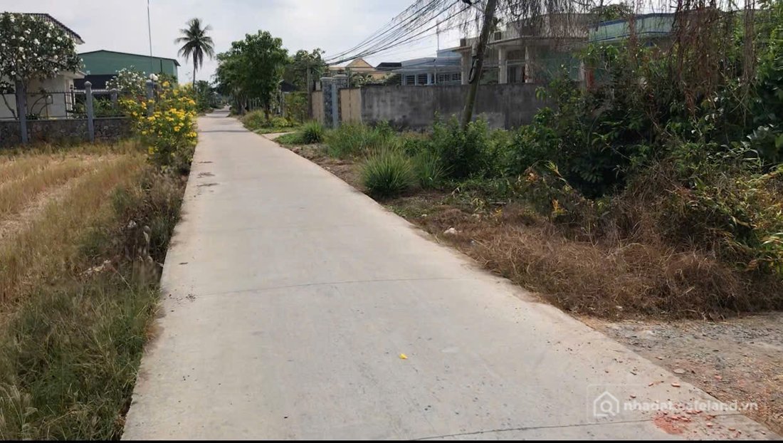 Bán đất thổ cư: Chính chủ bán đất xã Phước Lợi, Huyện Bến Lức, Long An 700m2(300