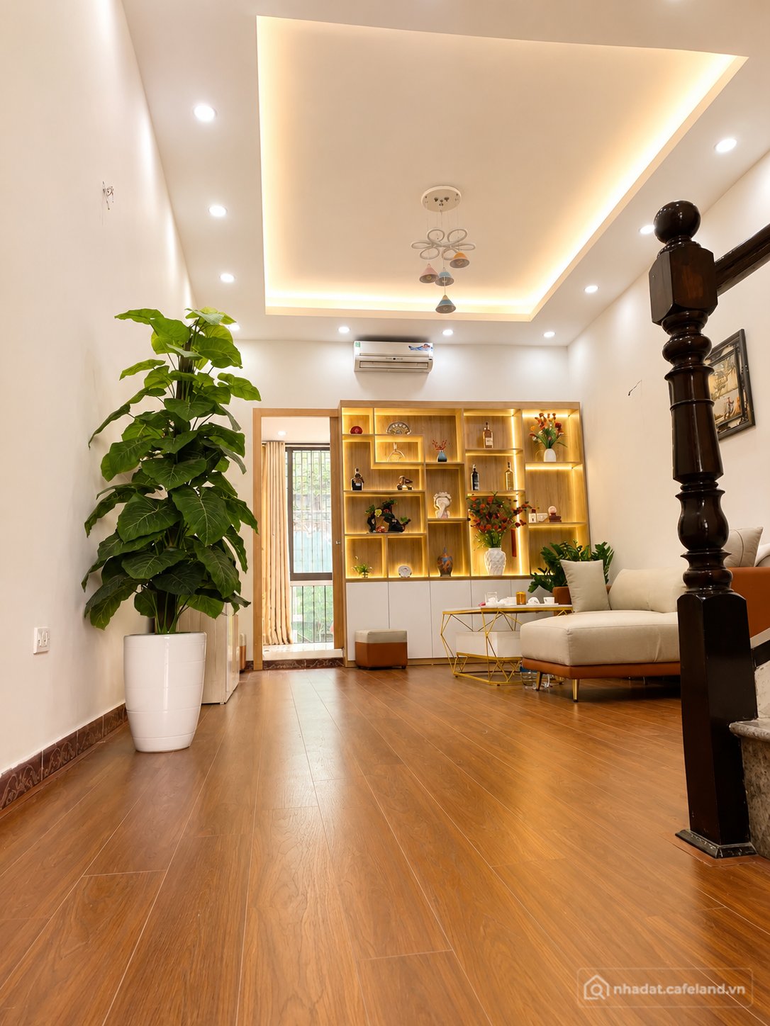 Bán căn hộ chung cư: 4 TỶ HƠN – CẢ NHÀ 3 THẾ HỆ SỐNG GIỮA PHỐ TÔN ĐỨC THẮNG, CON