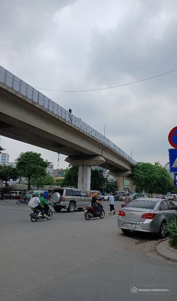 Bán nhà riêng: Hào Nam, ,46m x 4tầng x Mt 3.5, ngõ thoáng vĩnh viễn ô tô đỗ cửa 