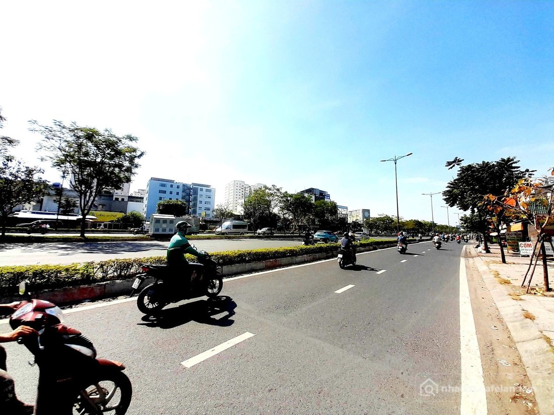 Bán nhà riêng: BÁN NHÀ MẶT TIỀN PHẠM VĂN ĐỒNG, HIỆP BÌNH CHÁNH - 384m2 - GIÁ 64 