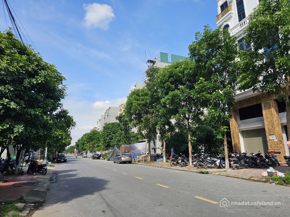 Bán đất thổ cư: Bán đất mặt nguyễn quyền rộng 22m dãy NLK1 KĐT đại hoàng long. D