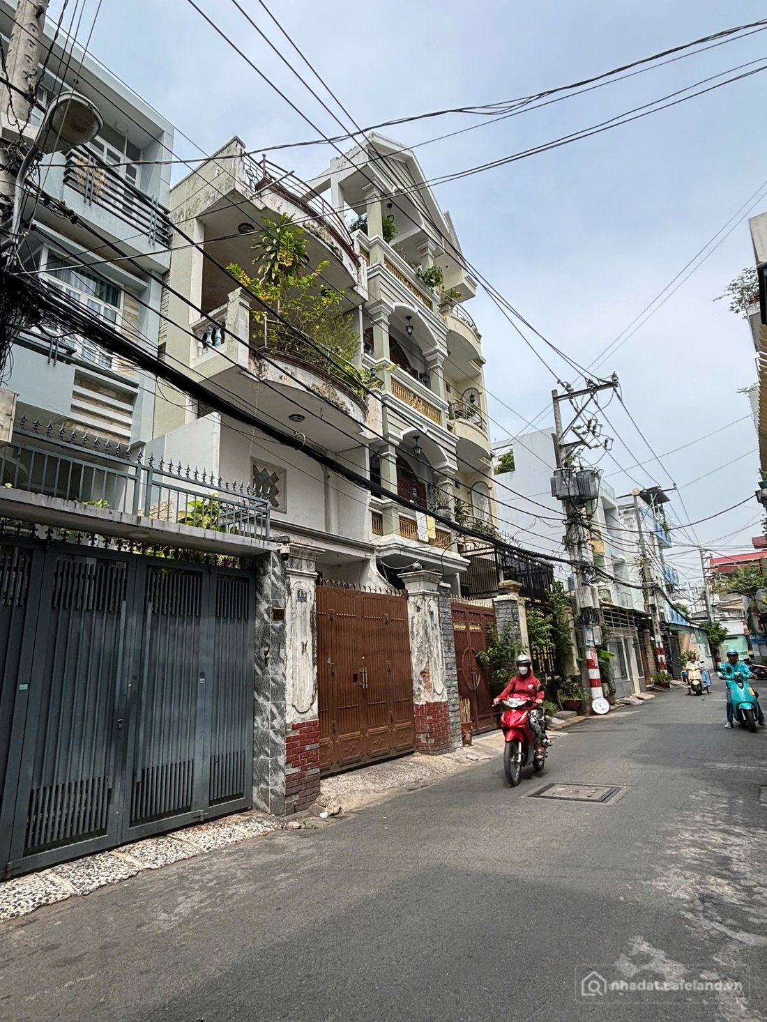 Bán nhà riêng: HẺM 6M XE TẢI THÔNG – 115M² – LẠC LONG QUÂN, BẢY HIỀN – CHỈ 12.8 