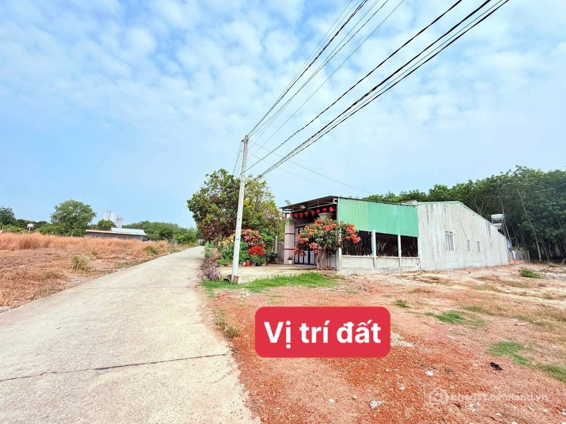 Bán đất thổ cư: Bán đất 200m2 mặt tiền đường số 8, sát vách khu công nghiệp Minh