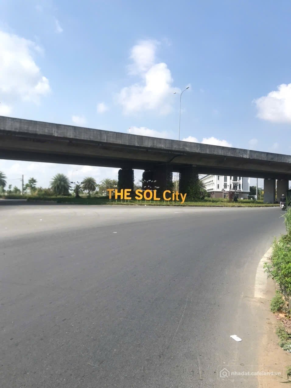 Bán đất thổ cư: Nền góc 2 mặt tiền khu dự án The Sol City