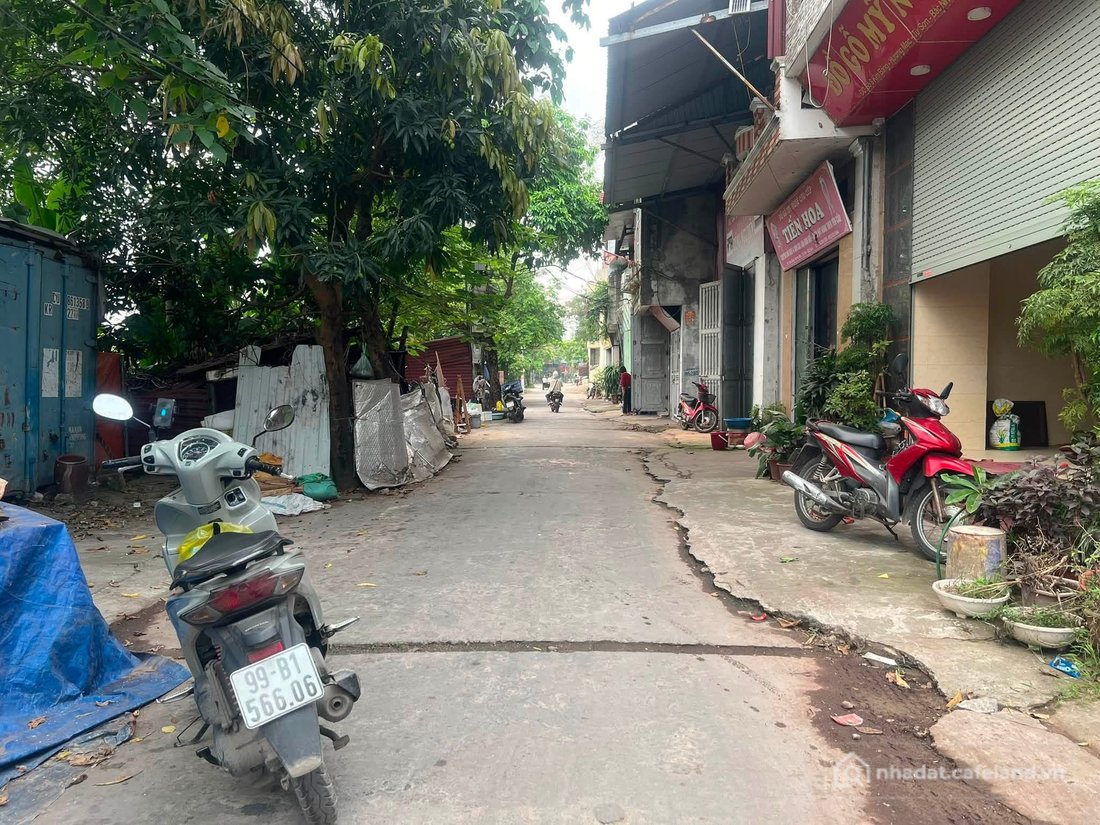 Bán đất thổ cư: KIM BẢNG -PHÙ KHÊ -LÔ ĐẤT F0 Ô TÔ VÀO ĐẤT,SÁT TRƯỜNG MẦM NON ,GẦ
