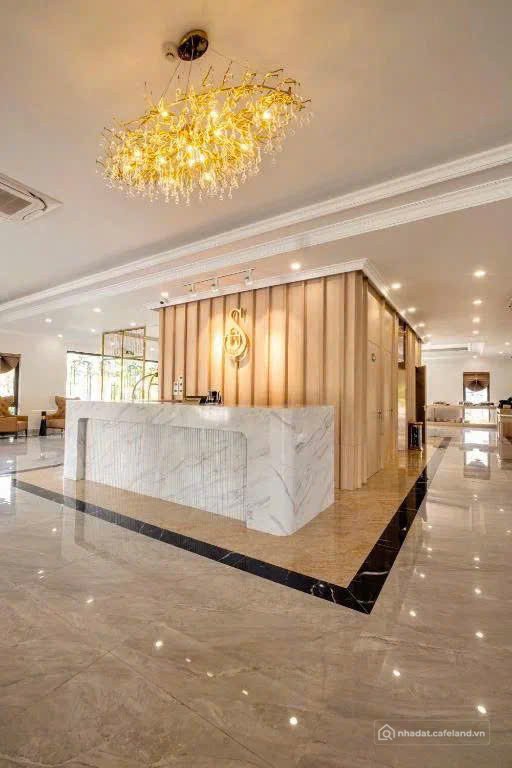 Bán nhà hàng - Khách sạn: Cần bán khách sạn khu trung tâm Đảo Rều Bãi Cháy 09315