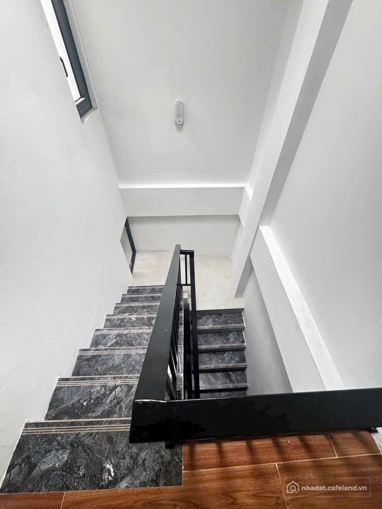Bán nhà riêng: Hoài Đức- Văn Minh - 50m2- 7 tầng thang máy- gara oto chỉ 7x tỷ