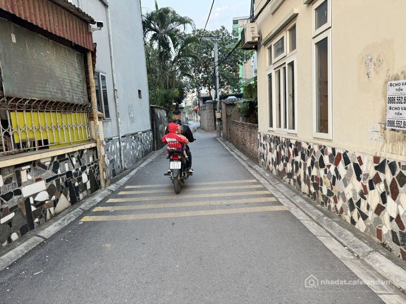 Bán đất thổ cư: Cần bán 82,8m2 đất thôn Hội, Gia Lâm. Cách 20m ra hồ điều hòa, c