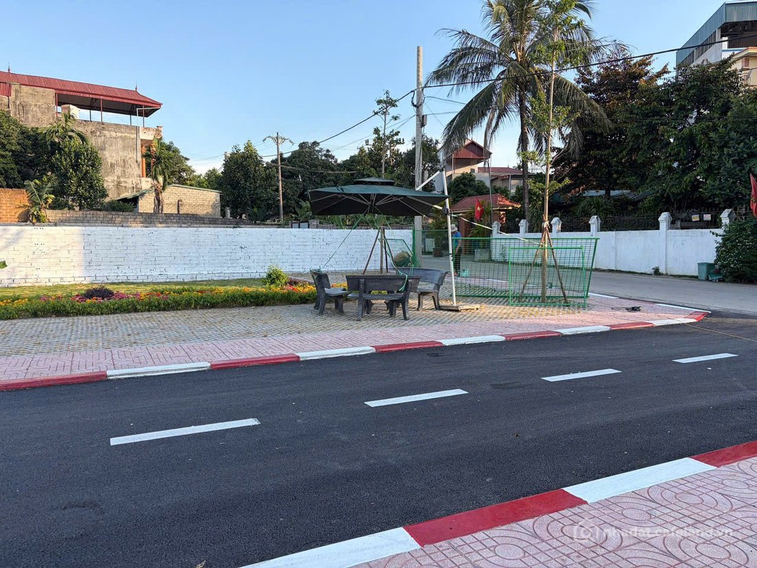 Bán đất thổ cư: Bán đất 100m² full thổ cư ngang 7.61m giá 5.4 tỷ tại Chợ Hòa Lạc