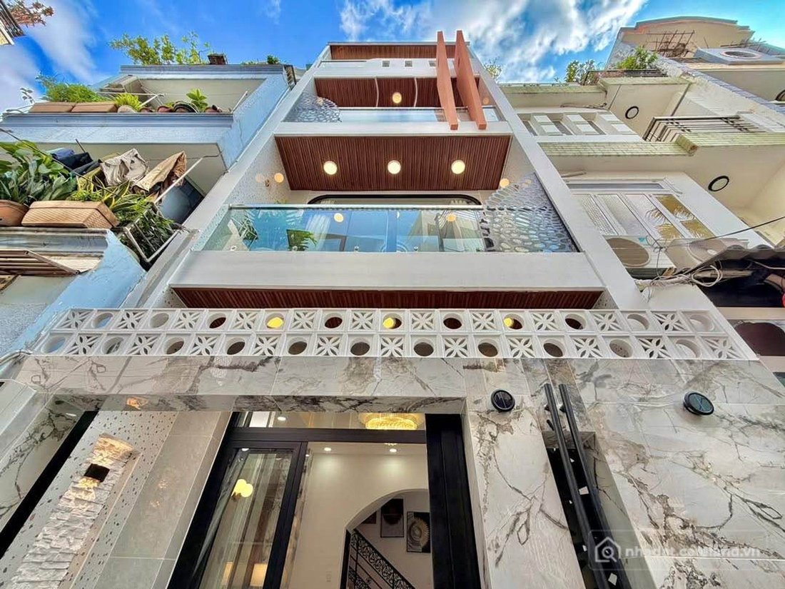 Bán nhà riêng: Chủ đi định cư bán gấp, hẻm 51 Cao Thắng P3, Q3, 86.4m2, Giá 4 tỷ
