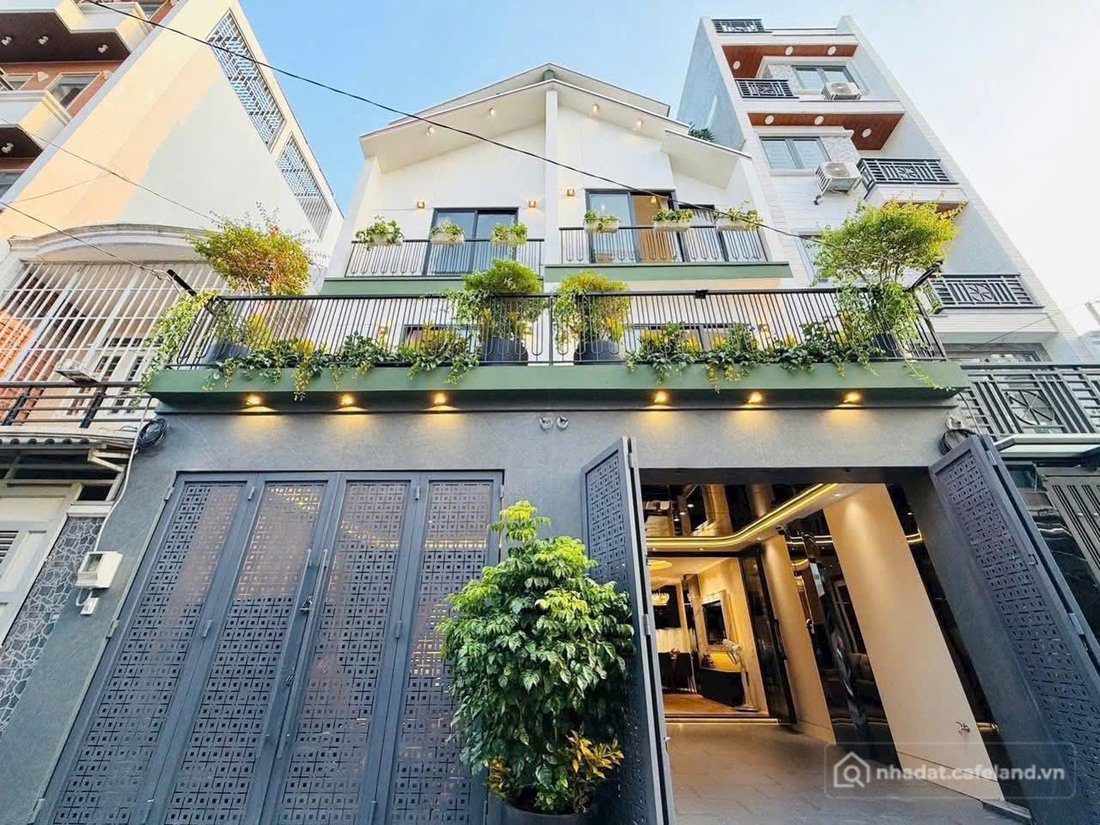 Bán nhà riêng: Giá siêu ngộp nhà Yến Thế P.2 Tân Bình. Giá: 2,99 tỷ. DT: 65m2. 4