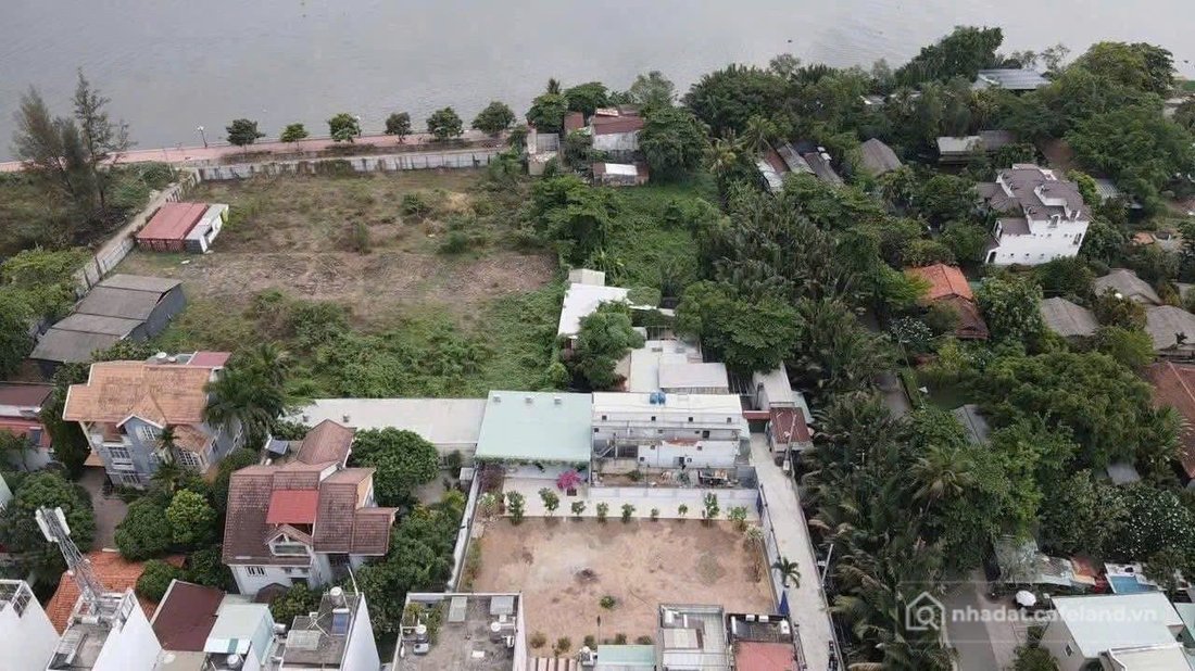 Bán đất thổ cư: Siêu phẩm đất lớn Nguyễn Xiển Long Bình, mặt ngang 15m, phù hợp 