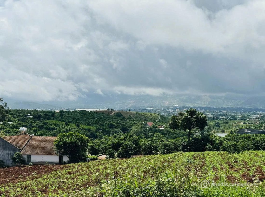 Bán đất thổ cư: Chỉ 300m ra đường nhựa ĐT 725 Ngay cụm du lịch Tà Nung Khu dân c