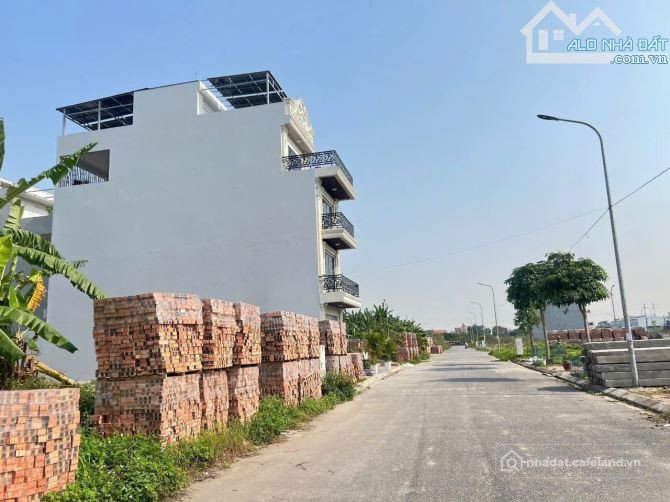 Bán đất thổ cư: BÁN ĐẤT KHU PHÂN LÔ ĐỐNG CHUỐI – HÙNG VƯƠNG – HỒNG BÀNG 3,95 TỶ