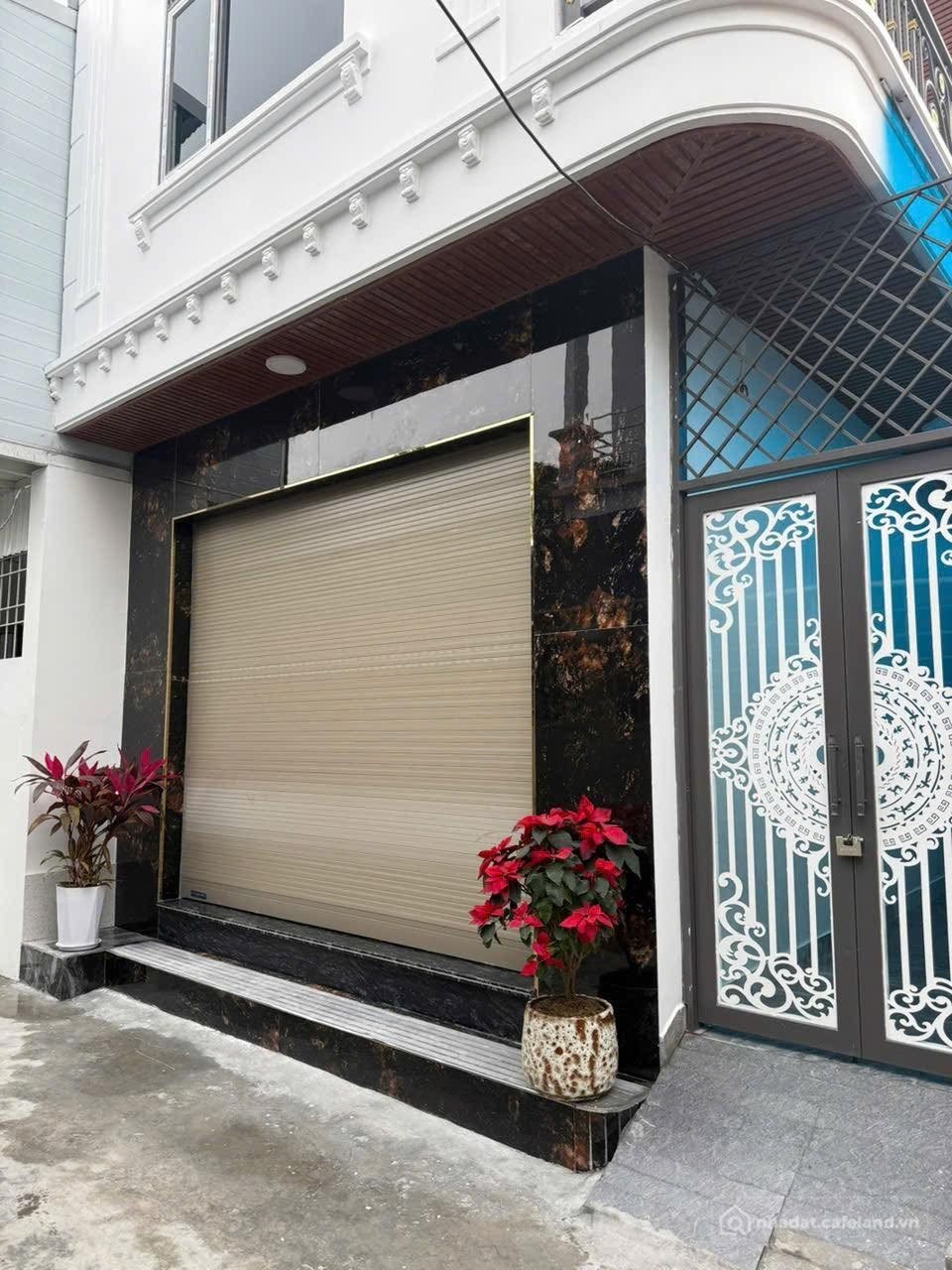 Bán nhà riêng: Nhà 3 tầng siêu đẹp ngõ ô tô tại ngõ 157 Quỳnh Cư, Hùng Vương, Hồ
