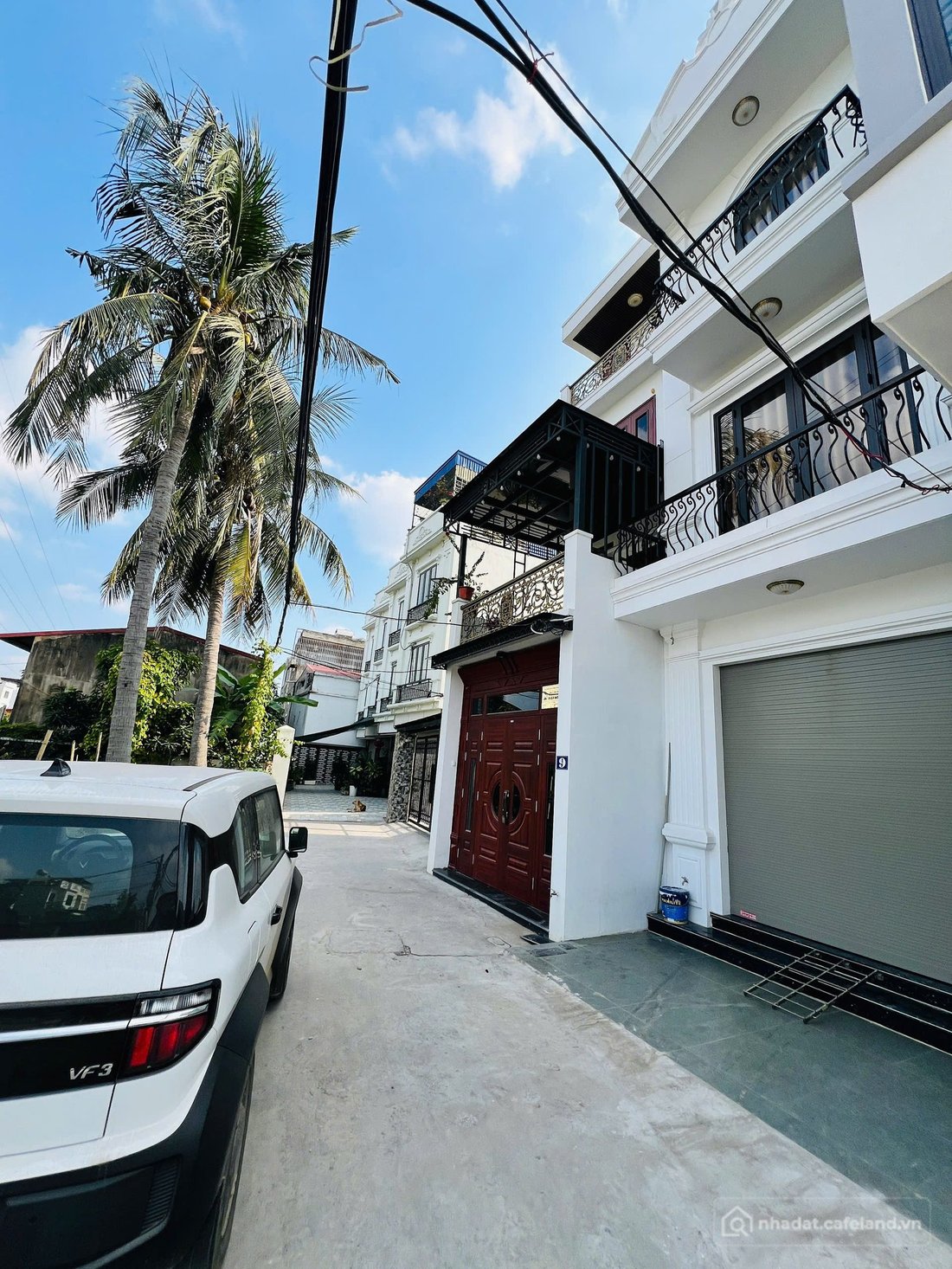 Bán nhà riêng: Nhà 3 tầng ngõ ô tô đỗ trước cửa sát tiểu học Hùng Vương, Hồng Bà