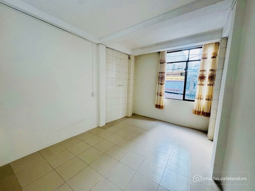 Bán nhà riêng: Bình Tiên Q6 Nhà Đẹp 5 PN,DT 48 M2, Nhỉnh 5 Tỏi .