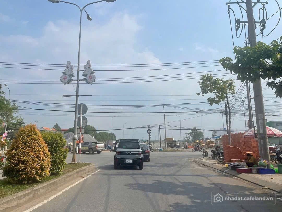 Bán đất thổ cư: Nền tái định cư 830E bến lức long an