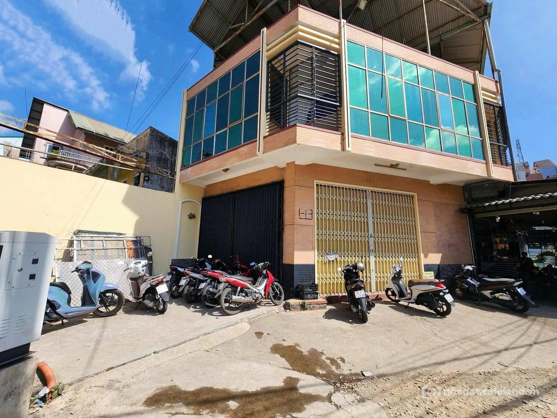 Cho thuê nhà riêng: Cho thuê nhà mặt tiền Nguyễn Công Trứ phường 8 Đà Lạt 26 tri